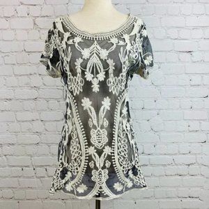 Dulcie Black Sheer White Embroidered Lace Top M